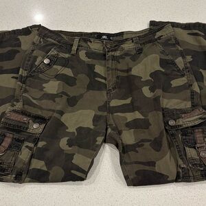 Men's Camouflage Cargo pants by Benjamin Black